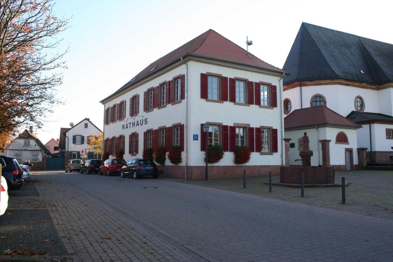 Ferienwohnung Spatzennest In Edesheim Exterior photo